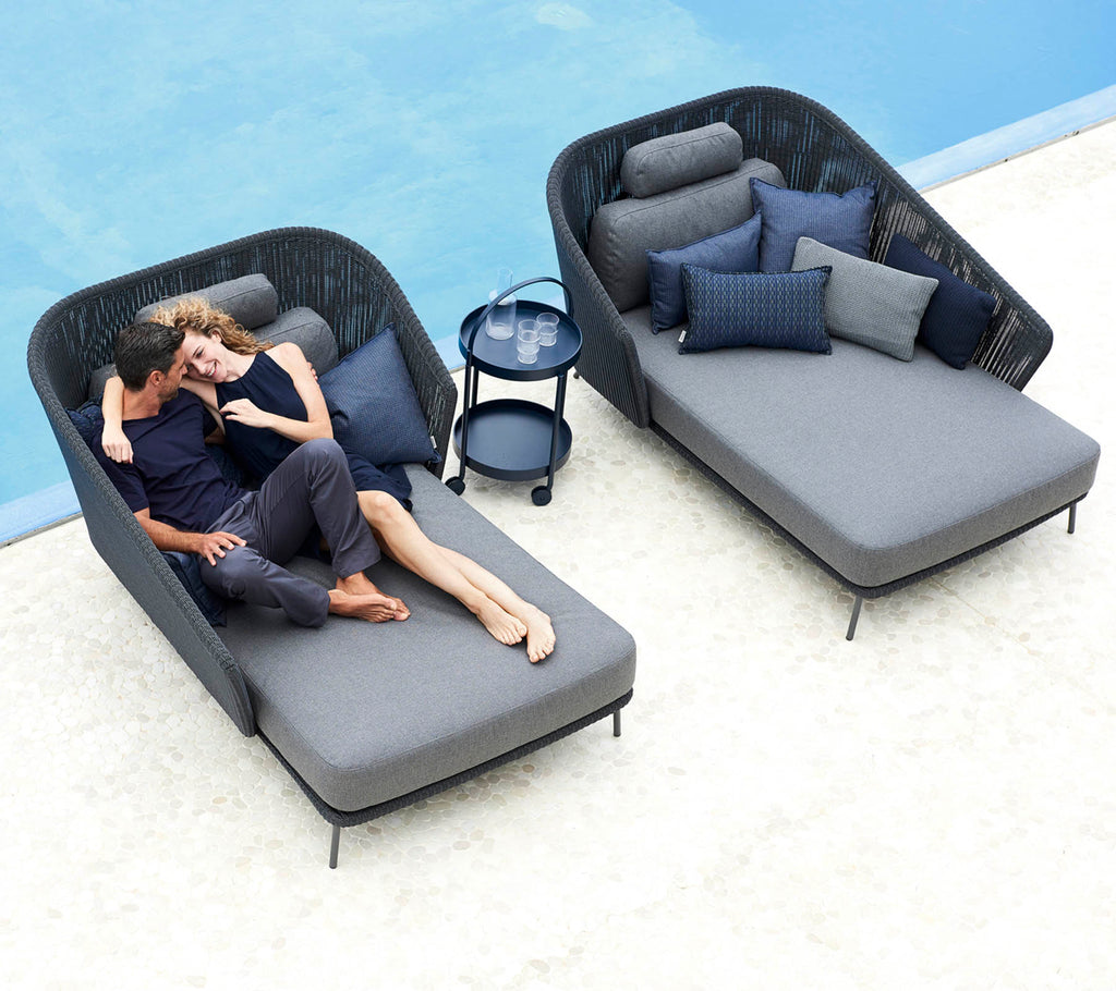 Mega daybed, left