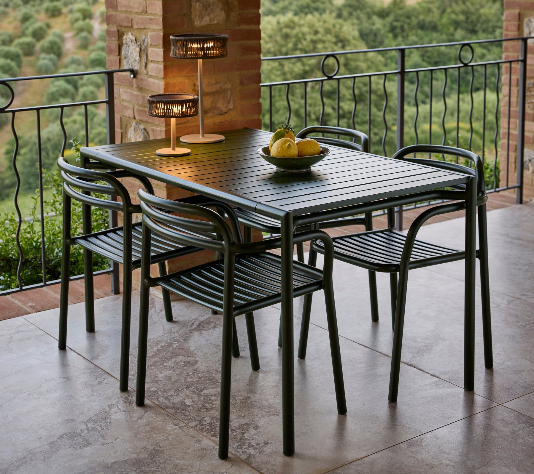 Bliss dining table, rectangular