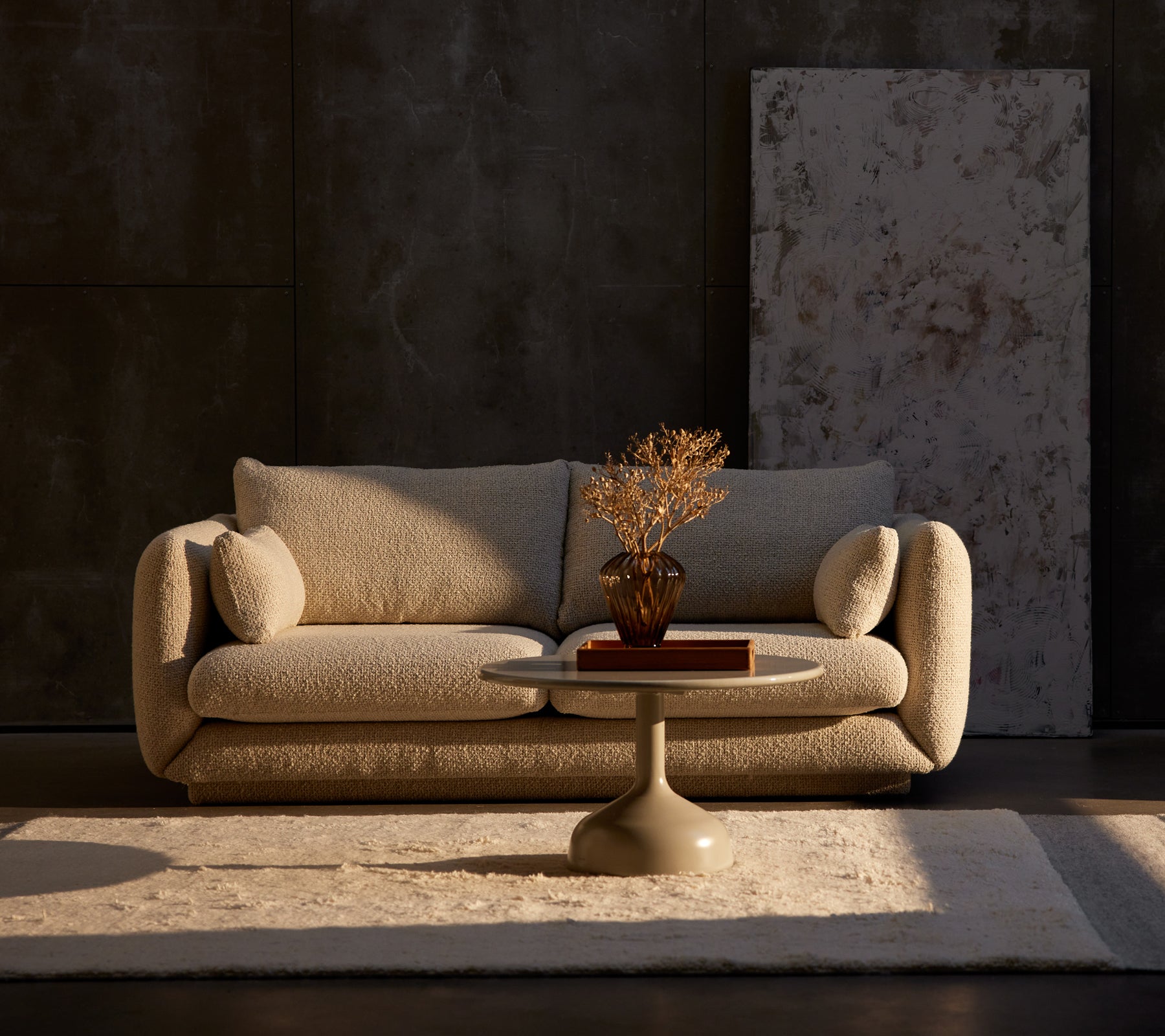 Bloom 2-seater sofa w/plinth