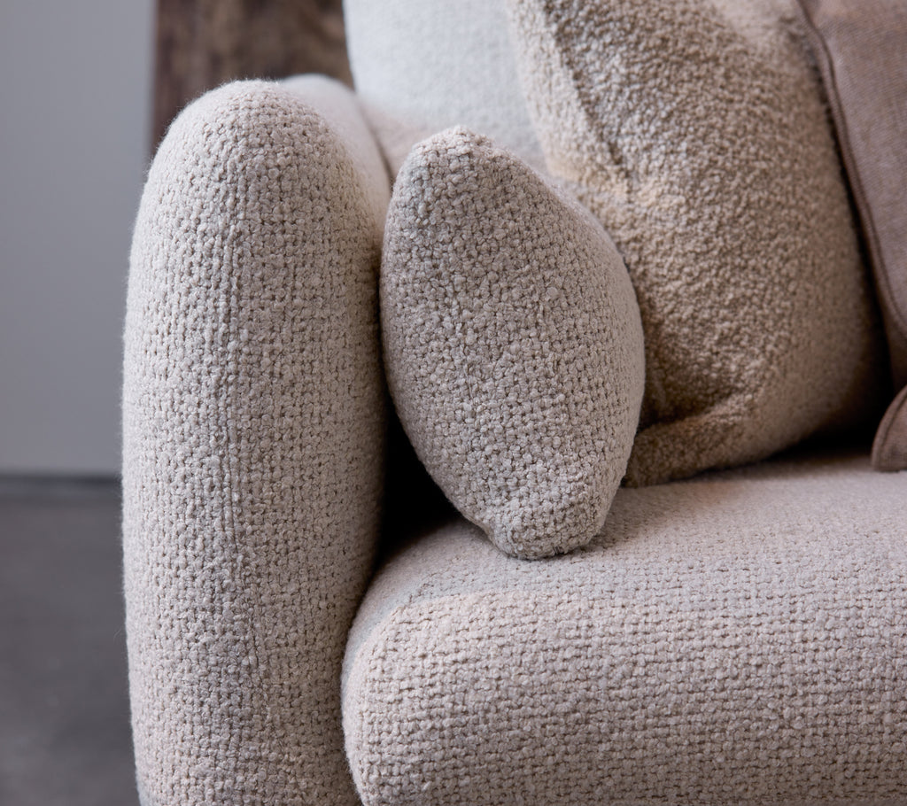 Bloom 3-seater sofa w/plinth