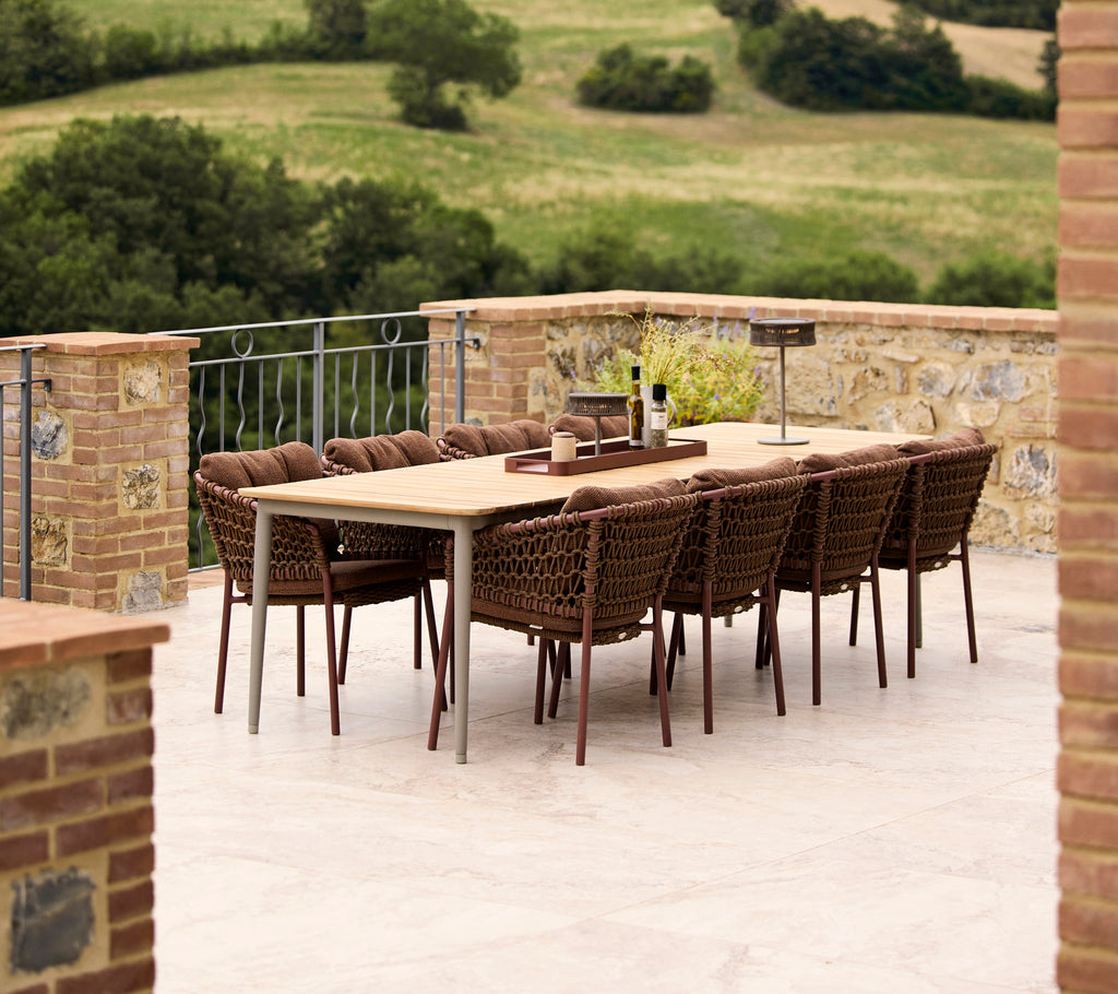 Core dining table, 274x90 cm