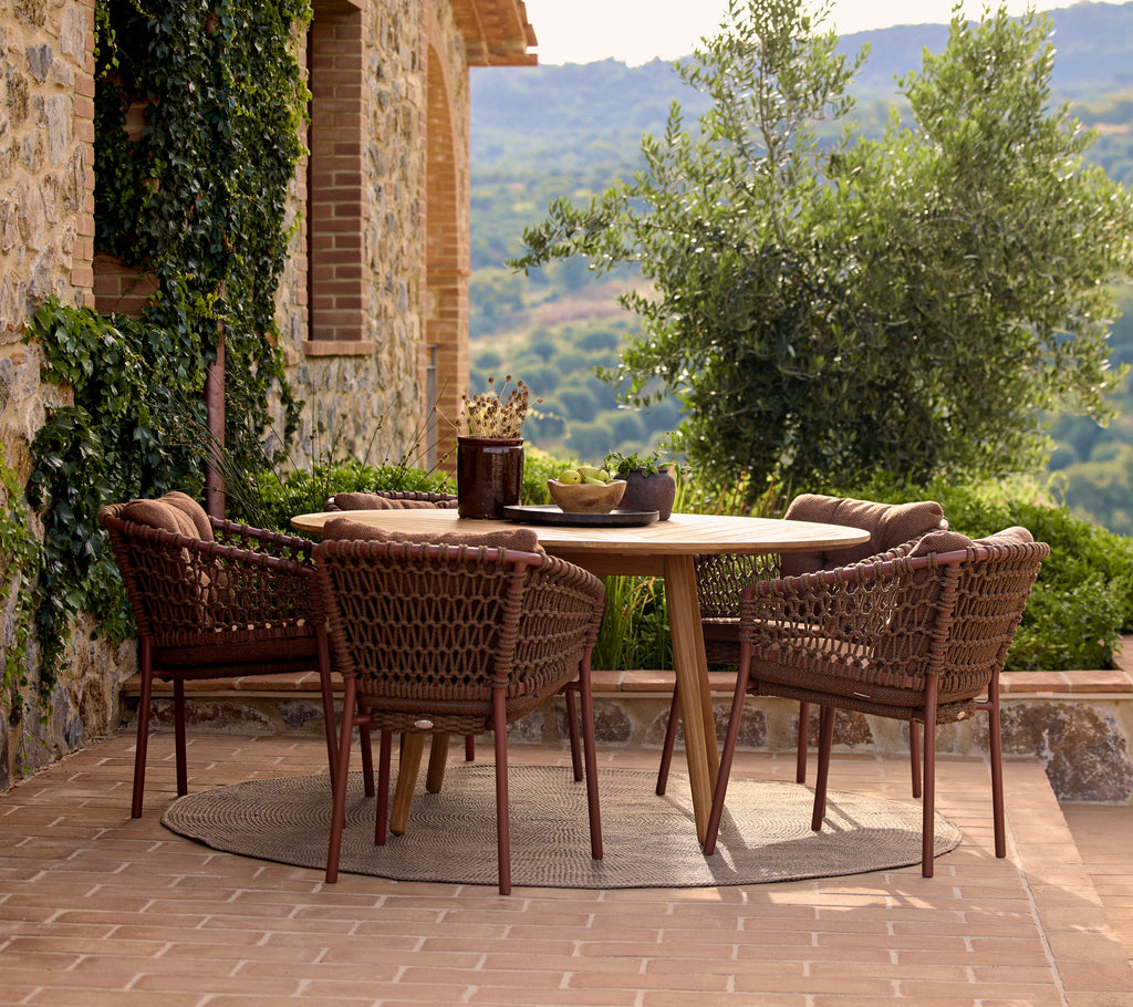Define dining table, dia. 144 cm