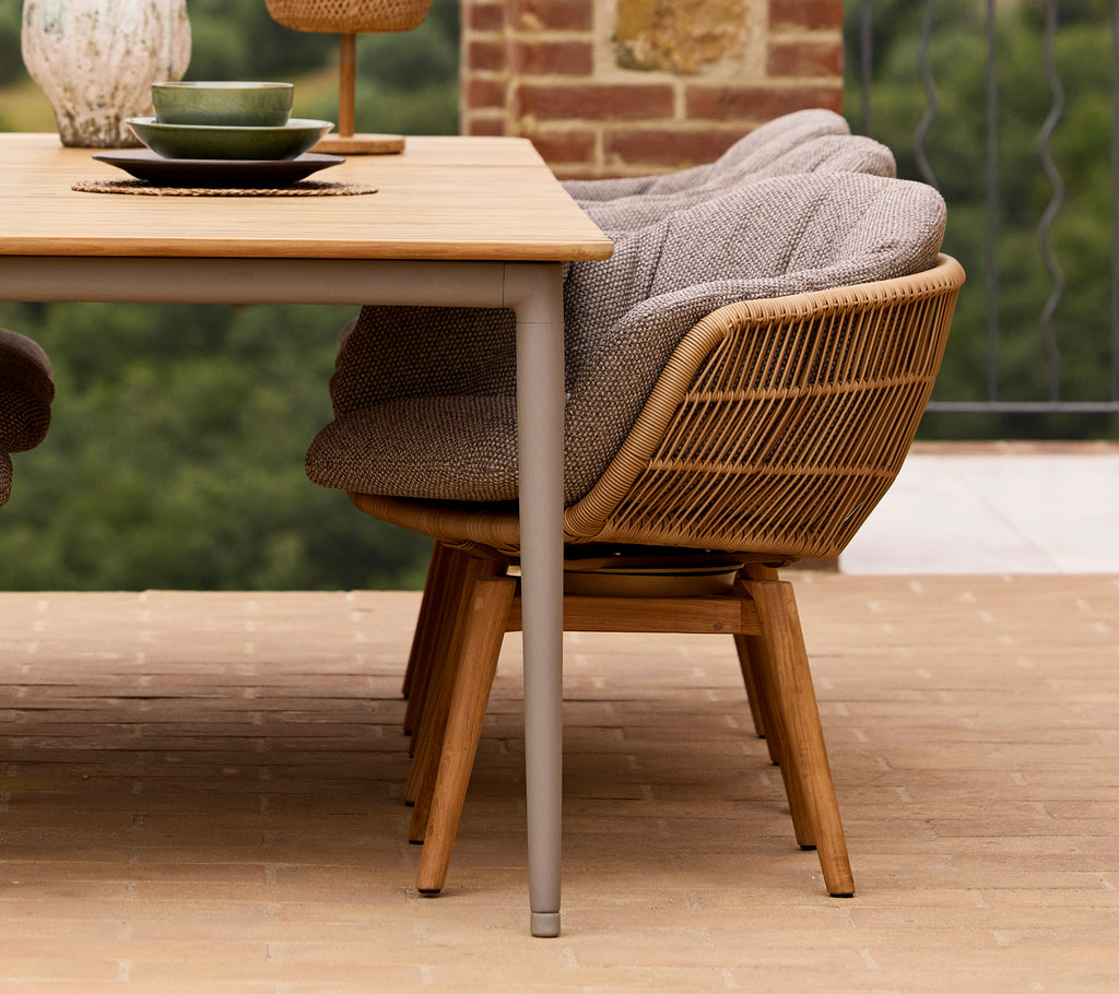 Stay chair w/teak swivel