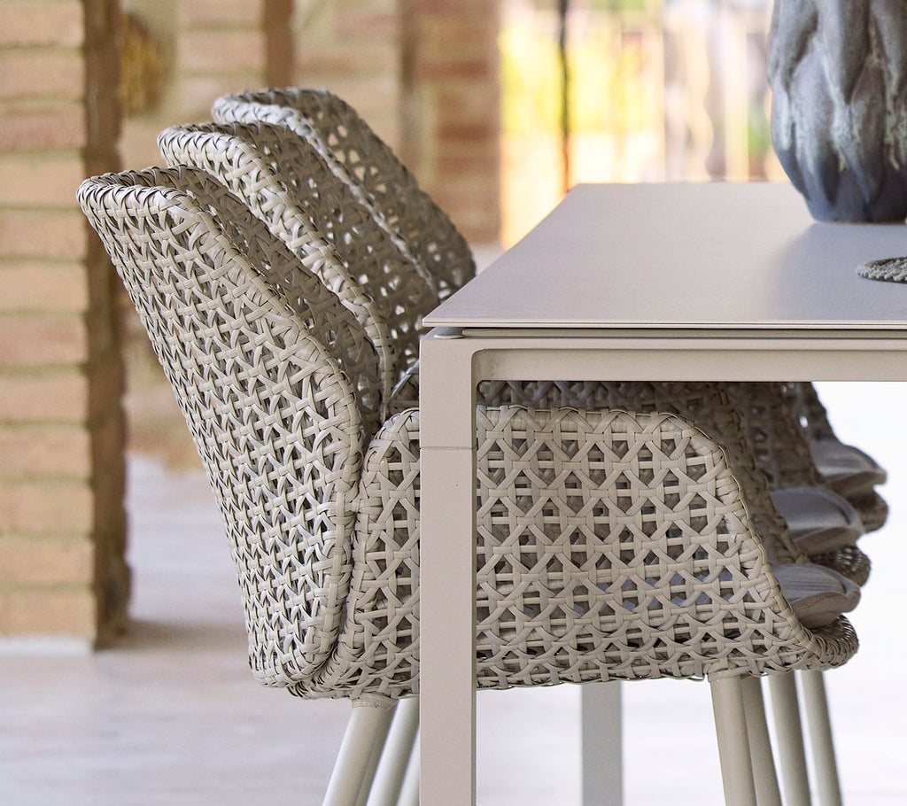 Pure dining table, 150x90 cm